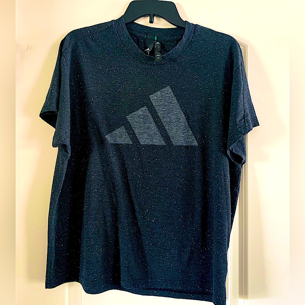 Adidas Women’s Winners 3.0 gray logo shirt size XL